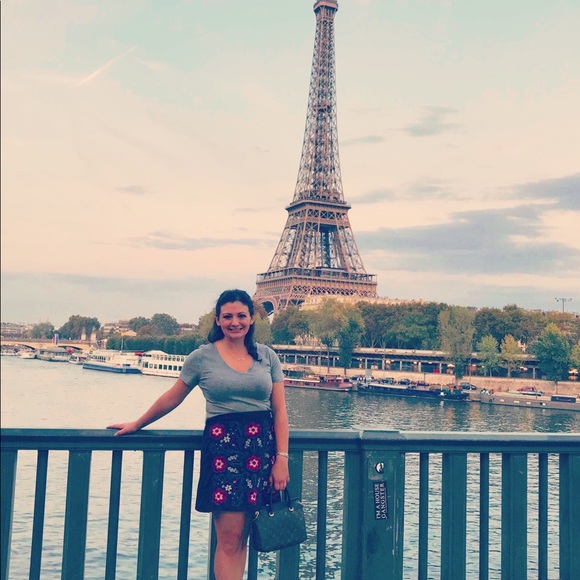 Meet your Posher, Cassandra - Picture 1 of 1